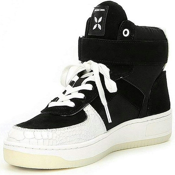 ๐NWOB Michael Kors B&W High-top Sneakers - Picture 8 of 8